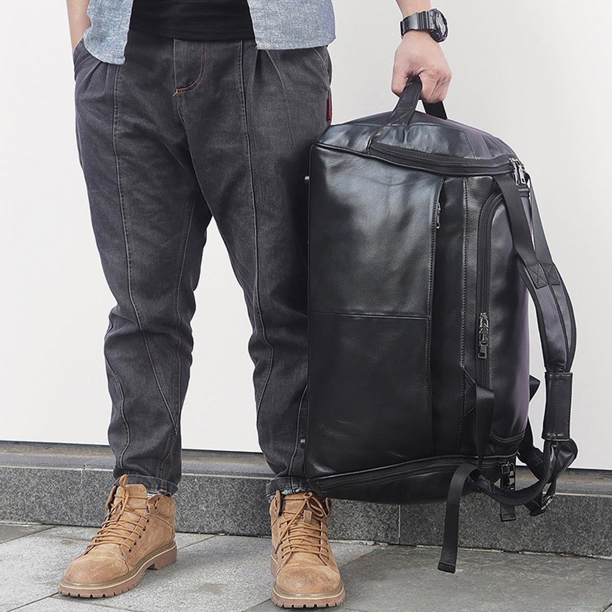 Midnight Black Leather Travel Bag – Sleek and Sophisticated Luggage