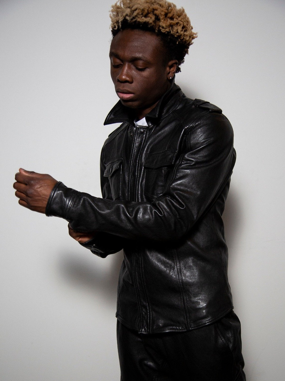 Men’s Black Leather Jacket by Avanzar